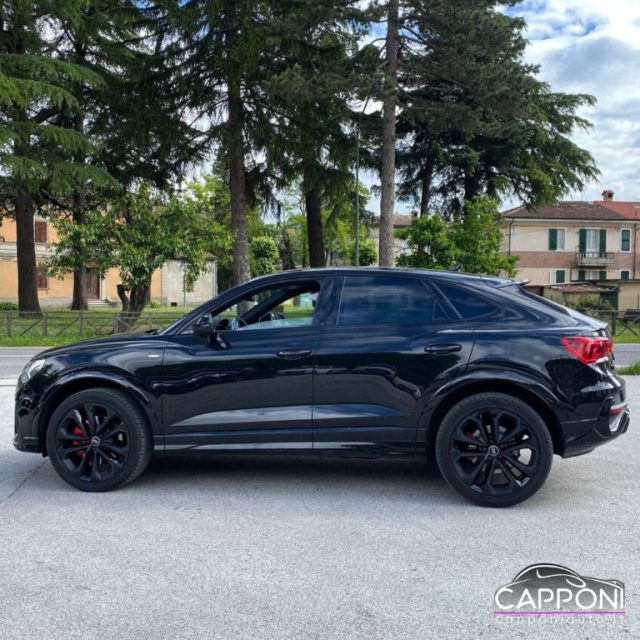 Audi Q3 Sportback 40 TDI quattro S line edition - foto 3 di 4