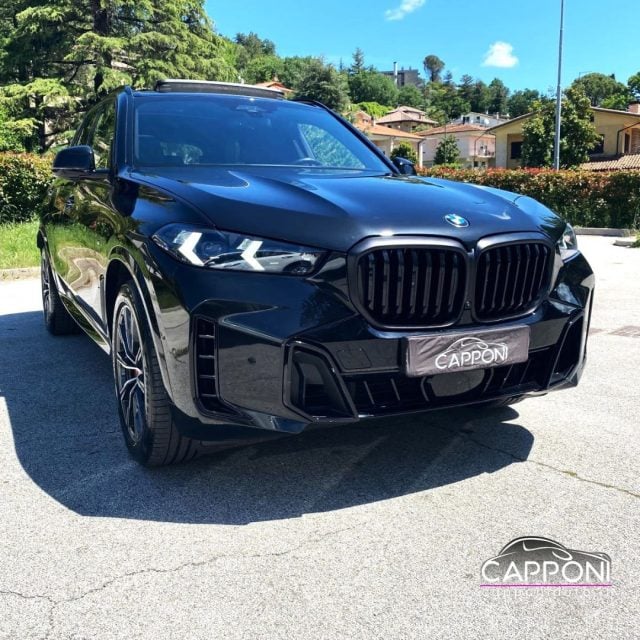 BMW X5 xDrive30d 48V Msport Pro, del 2023, 26.000 km, in vendita a Sant Angelo In Vado (PU)