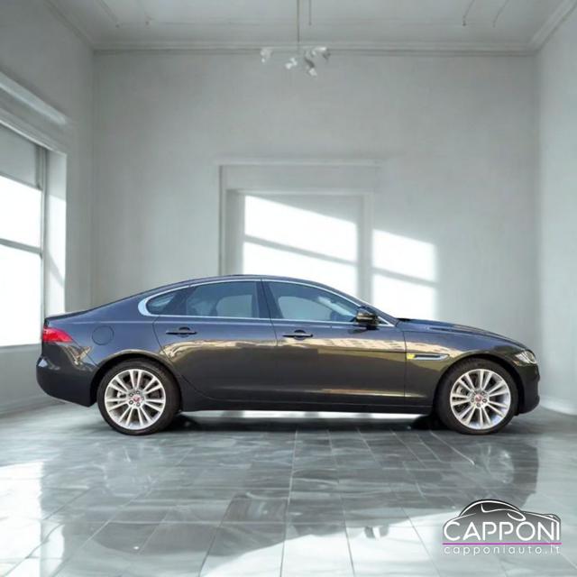 Jaguar XF 2.0 D 180 CV AWD aut. - foto 3 di 4