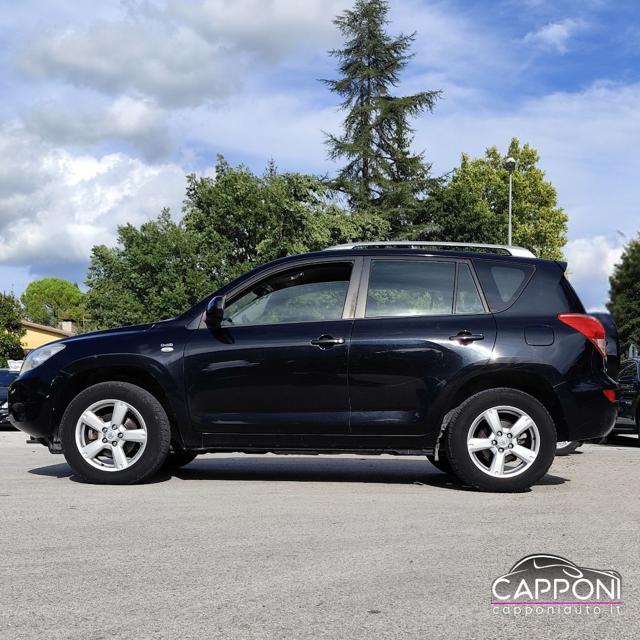 Toyota RAV 4 2.2 D-4D 136 CV OK NEOPATENTATI - foto 4 di 4