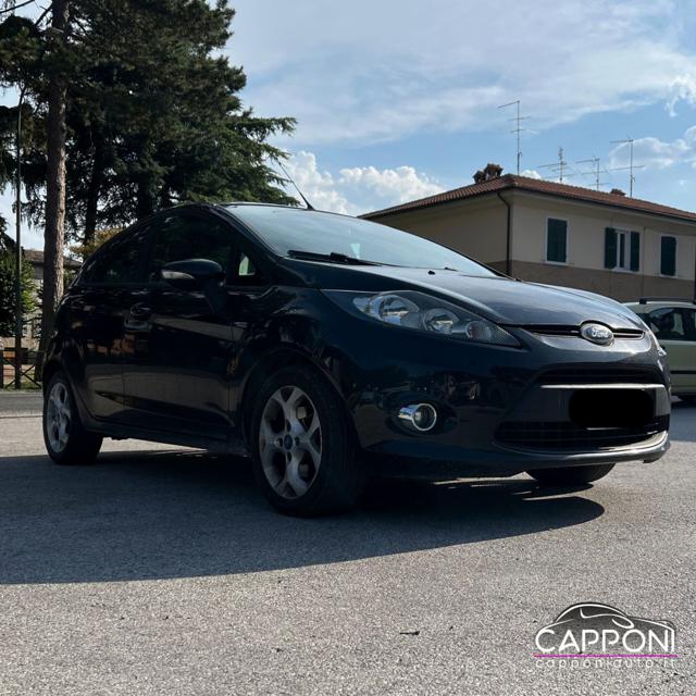 Ford Fiesta 1.4 TDCI 5 porte, del 2012, 257.000 km, in vendita a Sant Angelo In Vado (PU)