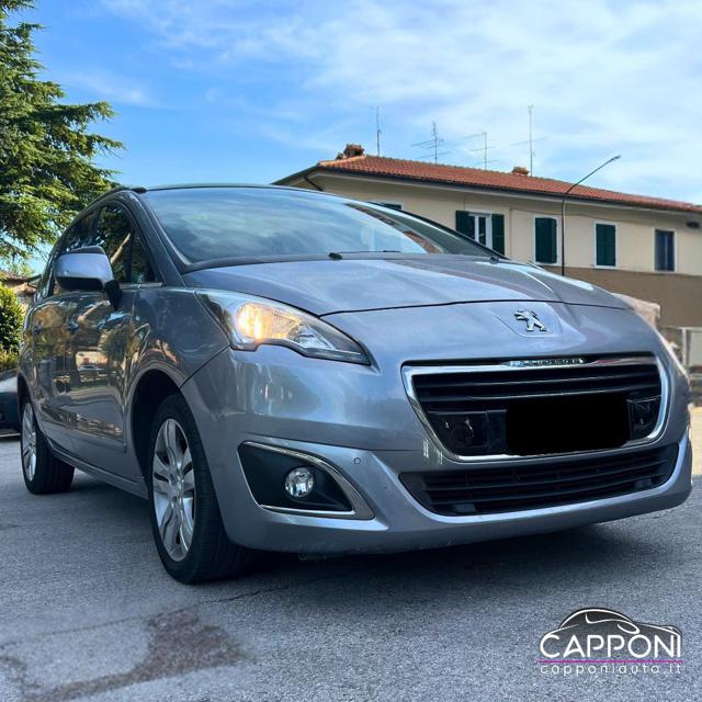 Peugeot 5008 BlueHDi 120 CV - 7 POSTI, del 2016, 158.000 km, in vendita a Sant Angelo In Vado (PU)