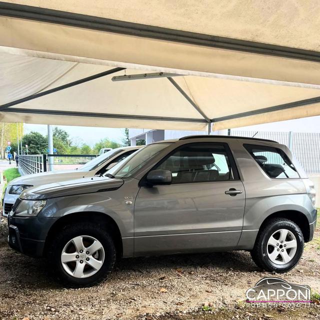 Suzuki Grand Vitara 1.9 DDiS 4X4 3 porte NEOPATENTATI - foto 2 di 4