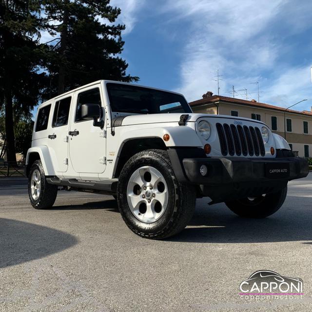Jeep Wrangler Unlimited 2.8 CRD DPF Sahara Auto, del 2013, 102.000 km, in vendita a Sant Angelo In Vado (PU)