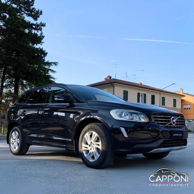 Volvo XC60 D4 AWD, del 2014, 172.000 km, in vendita a Sant Angelo In Vado (PU)