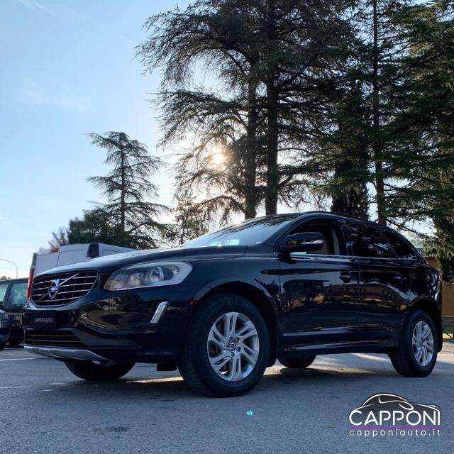 Volvo XC60 D4 AWD - foto 3 di 4