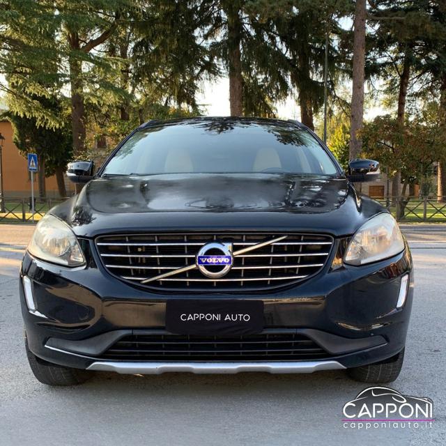 Volvo XC60 D4 AWD - foto 2 di 4