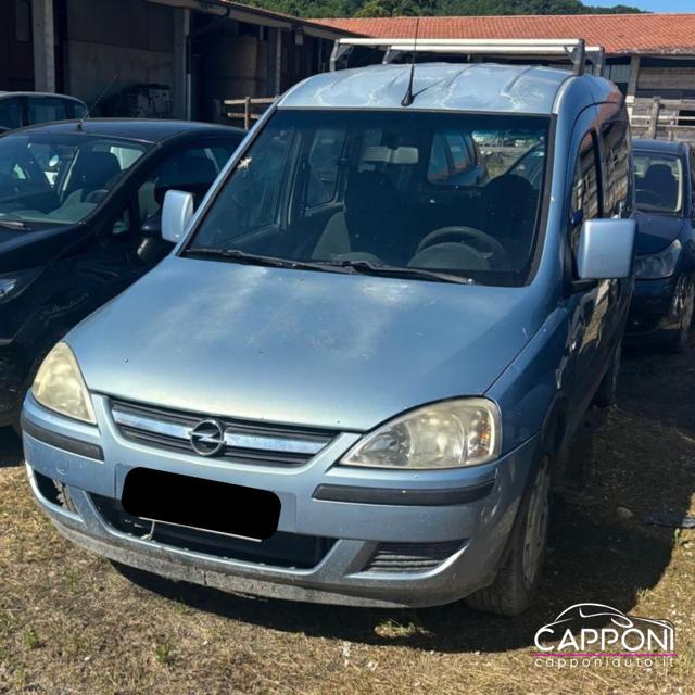 Opel Combo 1.6 CNG Metano 5p., del 2007, 339.000 km, in vendita a Sant Angelo In Vado (PU)