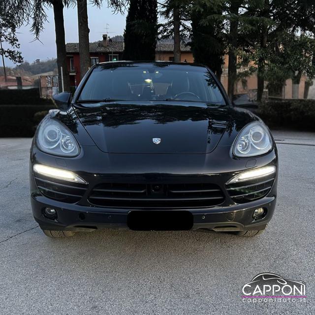 Porsche Cayenne 3.0 Diesel - foto 2 di 4