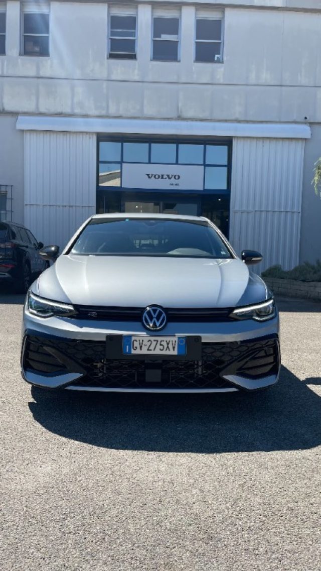 Volkswagen Golf 2.0 TDI 150 CV DSG SCR R-Line Plus - foto 3 di 4