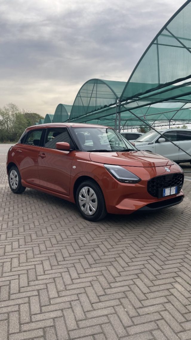 Suzuki Swift 1.2 Hybrid WAKU - foto 3 di 4