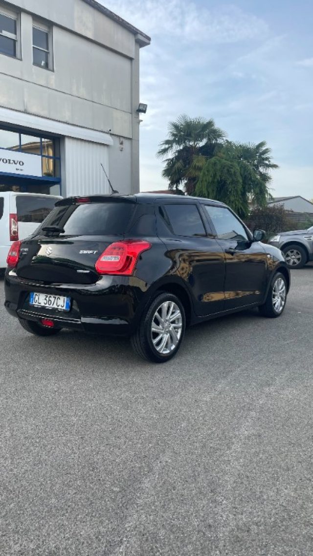 Suzuki Swift 1.2 Hybrid Easy Cool, del 2022, 79.260 km, in vendita a Novara (NO)