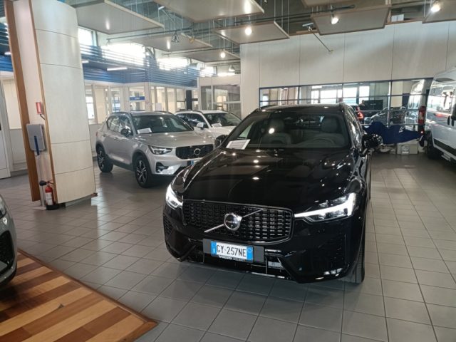 Volvo XC60 B5 AWD automatico Plus Dark - foto 4 di 4