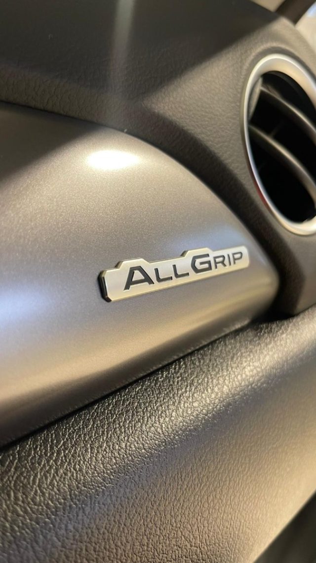 Suzuki Vitara 1.4 Hybrid 4WD AllGrip Cool+ - foto 2 di 4
