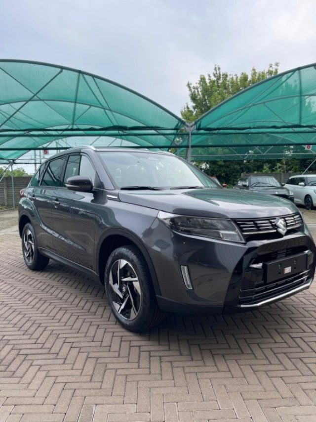 Suzuki Vitara 1.4 Hybrid 4WD AllGrip Top nuovo a NOVARA