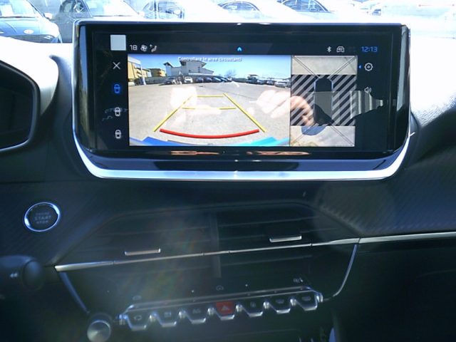 Peugeot 2008 Hybrid 145 e-DCS6 Allure km 0 a NOVARA