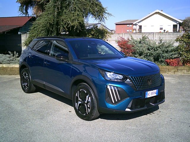 Peugeot 2008 Hybrid 145 e-DCS6 Allure km 0 a NOVARA