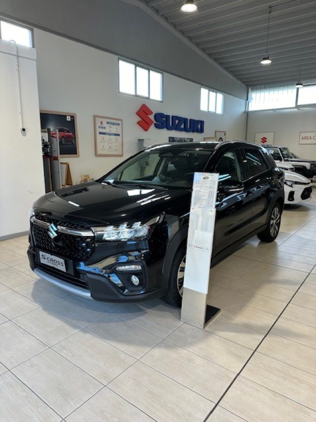 Suzuki S-Cross 1.4 Hybrid Top nuovo a NOVARA