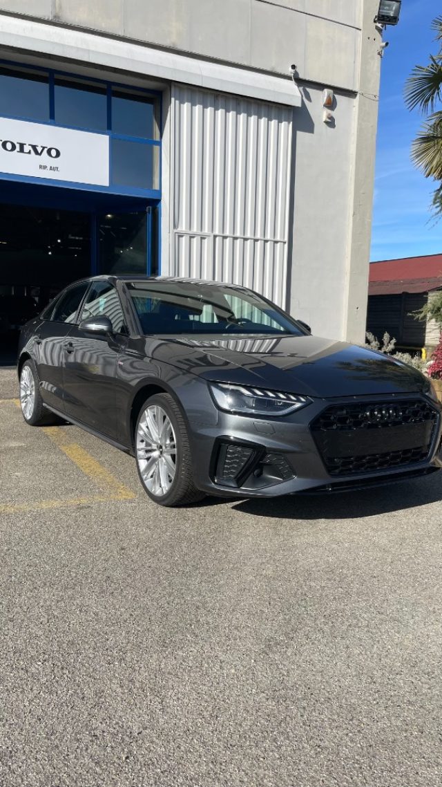 Audi A4 35 TFSI S tronic S line edition - foto 4 di 4