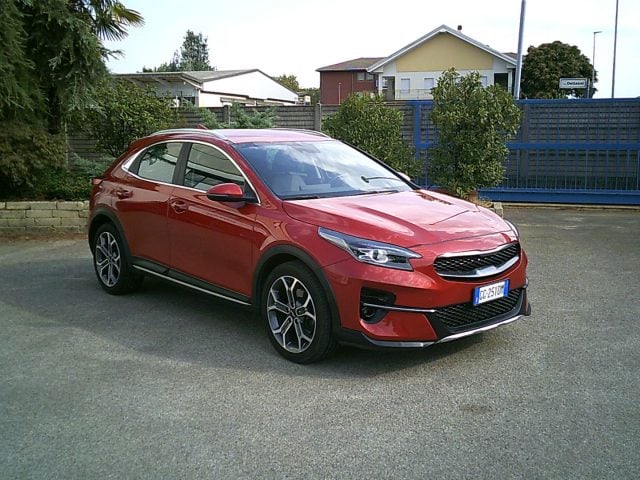 Kia XCeed 1.5 T-GDi 160 CV MHEV iMT Business, del 2022, 73.000 km, in vendita a Novara (NO)