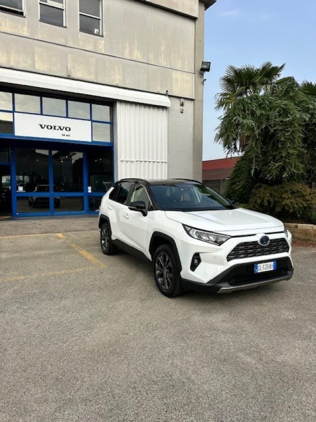 Toyota RAV 4 MY23 RAV4 2.5 HV (222CV) E-CVT AWD-i Dynamic, del 2022, 88.600 km, in vendita a Novara (NO)