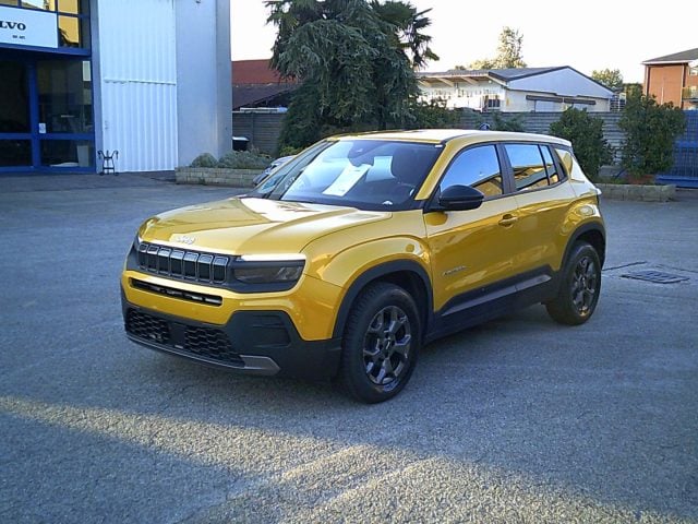 Jeep Avenger 1.2 Turbo 100 CV Longitude, del 2023, 43.000 km, in vendita a Novara (NO)