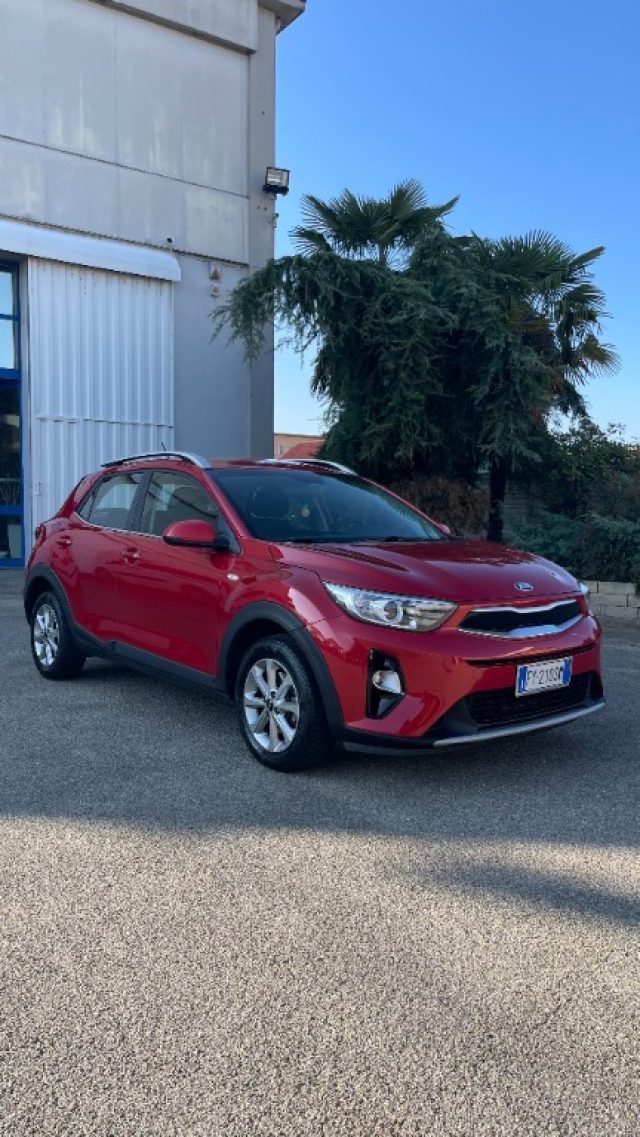 Kia Stonic 1.4 MPI 100 CV Style - foto 3 di 4