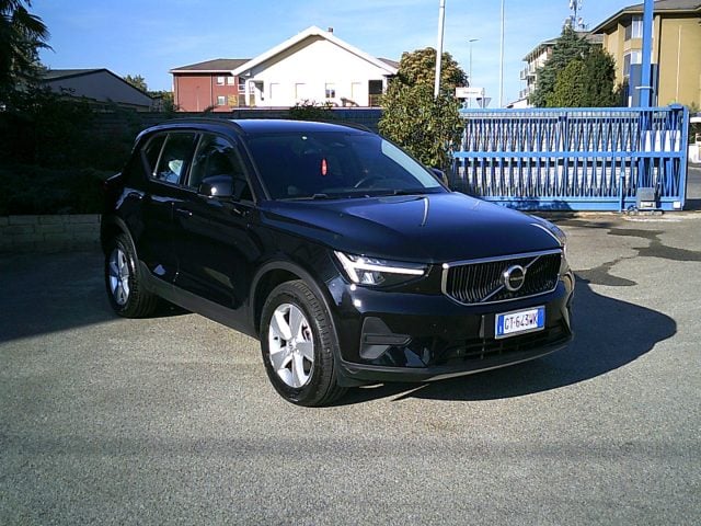 Volvo XC40 B3 automatico Essential - foto 2 di 4