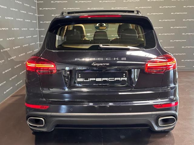 Porsche Cayenne 3.0 Diesel - foto 4 di 4