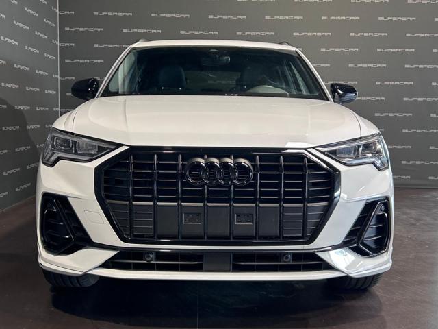 Audi Q3 35 TDI S tronic Identity Black - foto 2 di 4