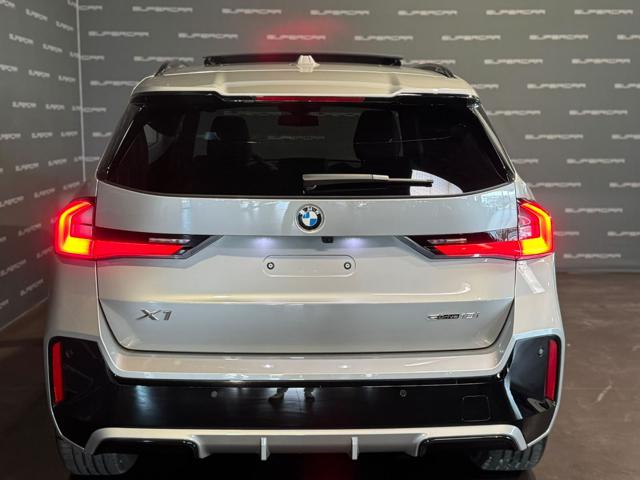 BMW X1 sDrive 18i Msport - foto 4 di 4