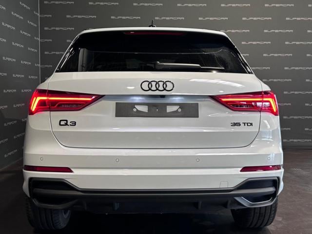 Audi Q3 35 TDI S tronic Identity Black - foto 4 di 4