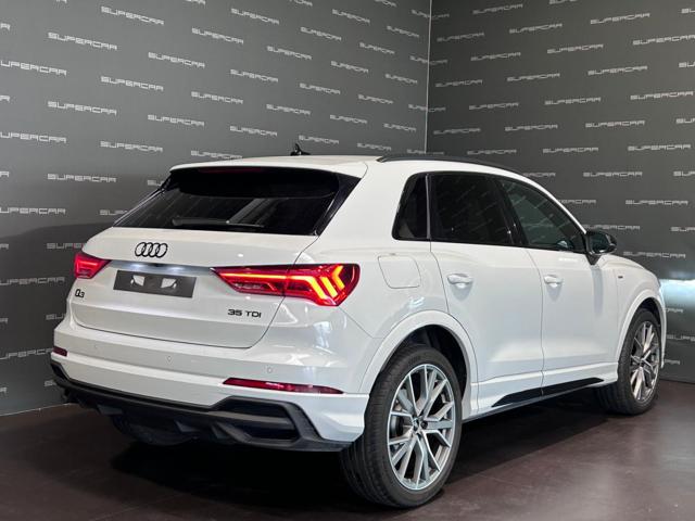 Audi Q3 35 TDI S tronic Identity Black - foto 3 di 4