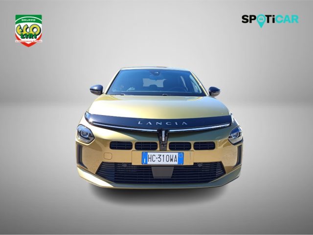 Lancia Ypsilon Hybrid e-DCT - foto 2 di 4