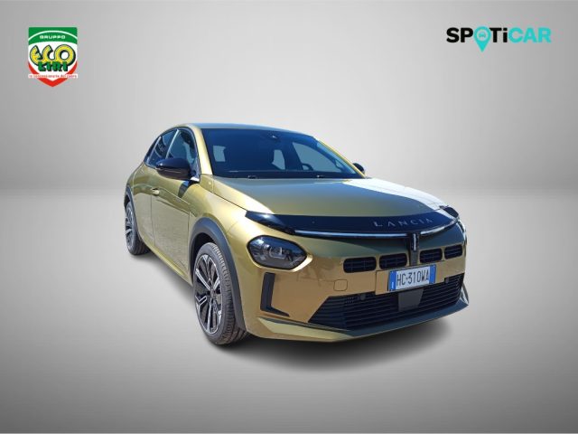 Lancia Ypsilon Hybrid e-DCT - foto 3 di 4