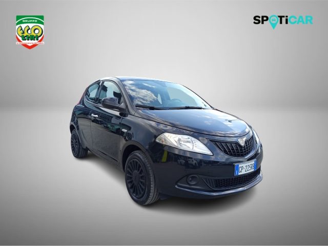 Lancia Ypsilon 1.0 FireFly 5 porte S&S Hybrid Silver - foto 3 di 4