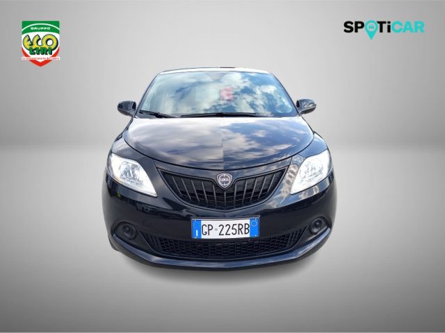 Lancia Ypsilon 1.0 FireFly 5 porte S&S Hybrid Silver - foto 2 di 4