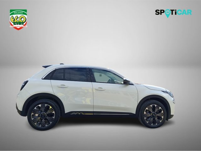 Fiat 600 Hybrid 100 CV DCT MHEV La Prima - foto 4 di 4