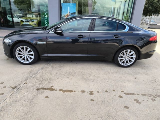Jaguar XF 2.2 D 200 CV Premium Luxury, del 2014, 150.000 km, in vendita a San Giorgio A Liri (FR)