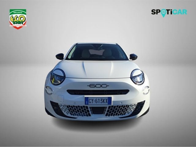 Fiat 600 Hybrid 136 CV DCT MHEV La Prima - foto 2 di 4