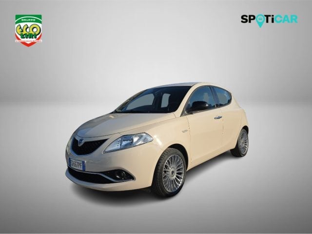 Lancia Ypsilon 1.3 MJT 16V 95 CV 5 porte S&S Platinum, del 2016, 109.663 km, in vendita a San Giorgio A Liri (FR)