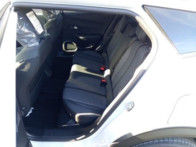 Peugeot 2008 PureTech 100 S&S Allure km 0 a SAN GIORGIO A LIRI
