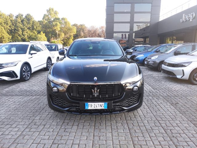 Maserati Levante V6 Diesel 275 CV AWD Nerissimo Edition usato a SAN GIORGIO A LIRI