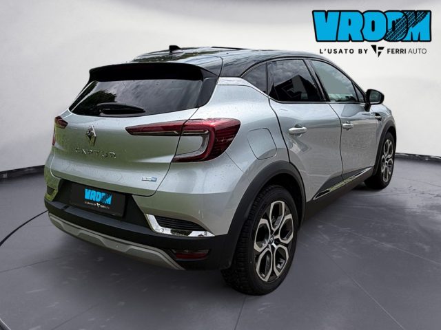 Renault Captur Plug-in Hybrid E-Tech 160 CV Initiale Paris - foto 4 di 4