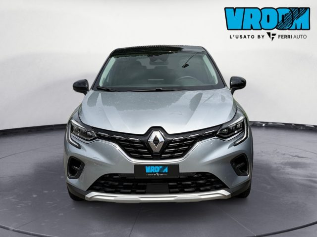 Renault Captur Plug-in Hybrid E-Tech 160 CV Initiale Paris - foto 2 di 4