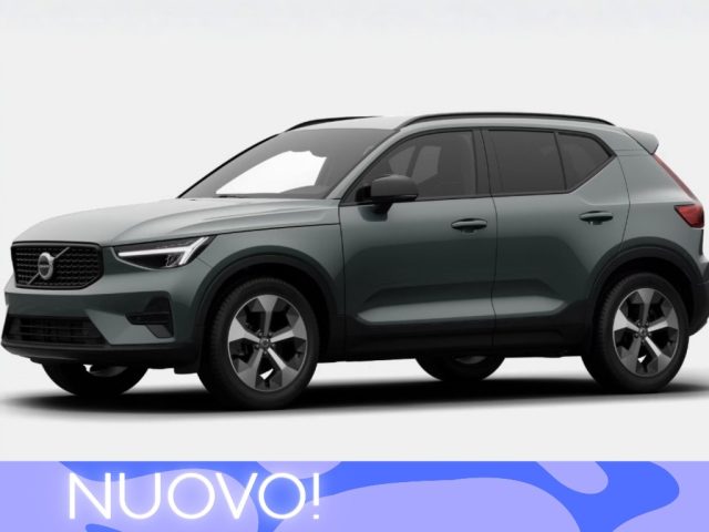 Volvo XC40 B3 automatico Plus Dark nuovo a TAVAGNACCO