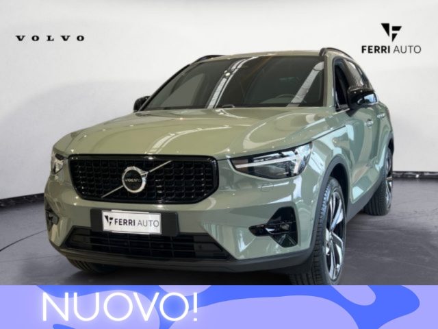Volvo XC40 B3 automatico Ultra Dark nuovo a TAVAGNACCO