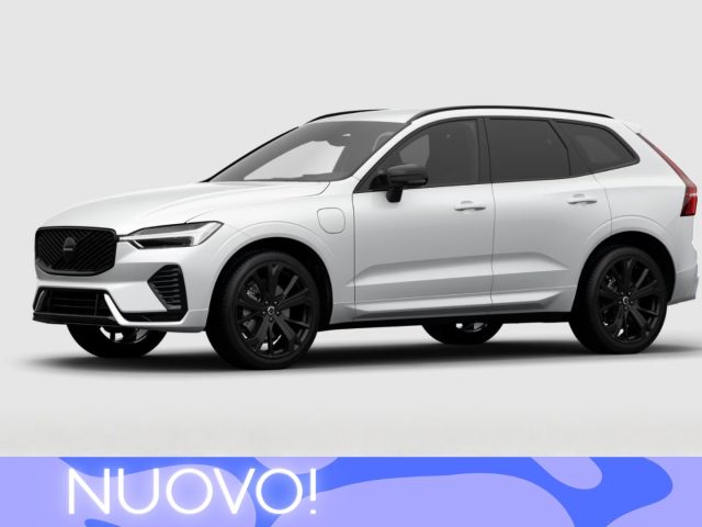 Volvo XC60 T6 AWD automatico Plus Black Edition nuovo a TAVAGNACCO
