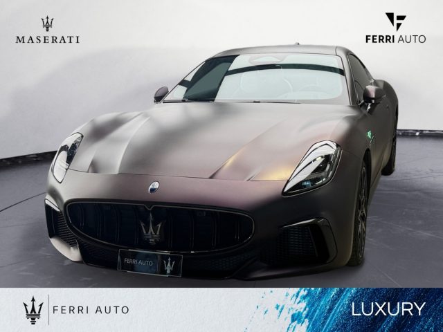 Maserati GranTurismo V6 550 CV AWD Trofeo 75th Anniversary usato a TAVAGNACCO