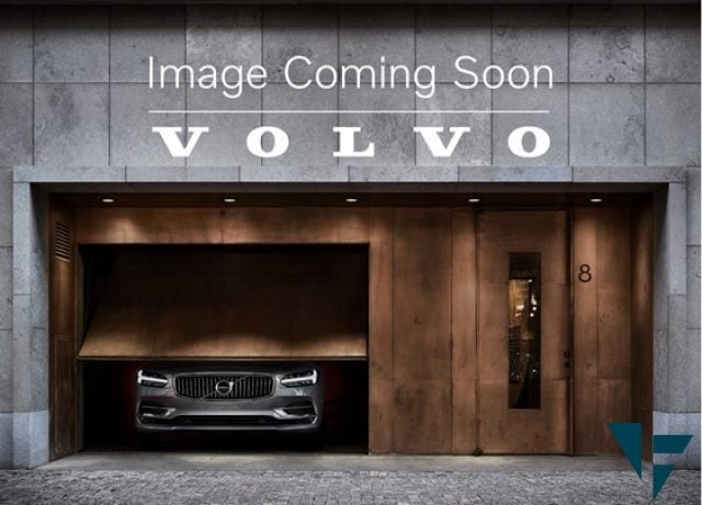 Volvo XC60 B5 AWD automatico Plus Dark usato a TAVAGNACCO